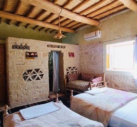 Kasbah Dar Talouste Panzió Afela Isli Kültér fotó