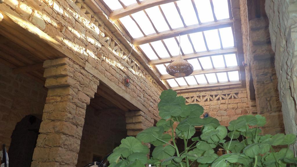 Kasbah Dar Talouste Panzió Afela Isli Kültér fotó