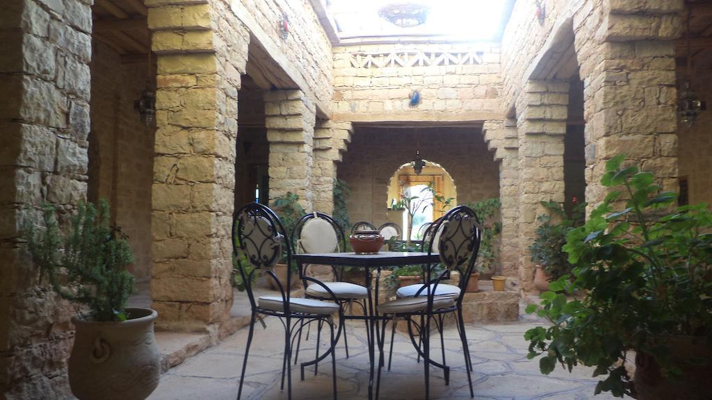 Kasbah Dar Talouste Panzió Afela Isli Kültér fotó