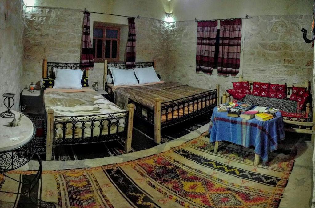 Kasbah Dar Talouste Panzió Afela Isli Kültér fotó
